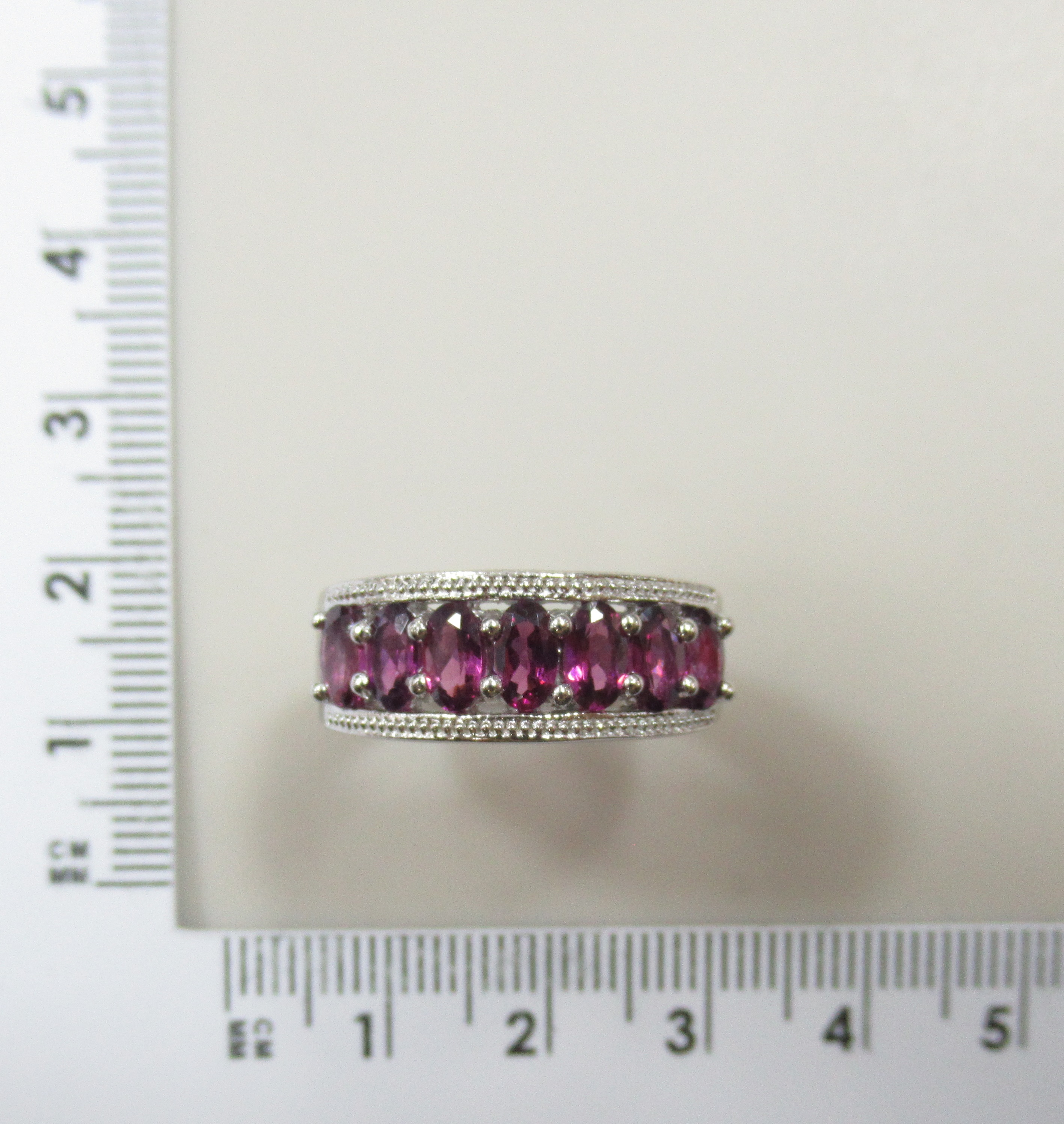 Серебряное кольцо с гранатами Умбалит